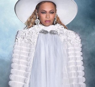 Beyoncé at the 2016 Video Music Award