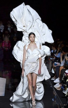 Schiaparelli Winter 2020 Couture Collection